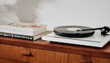 ATTESSA-TURNTABLE-WHITE